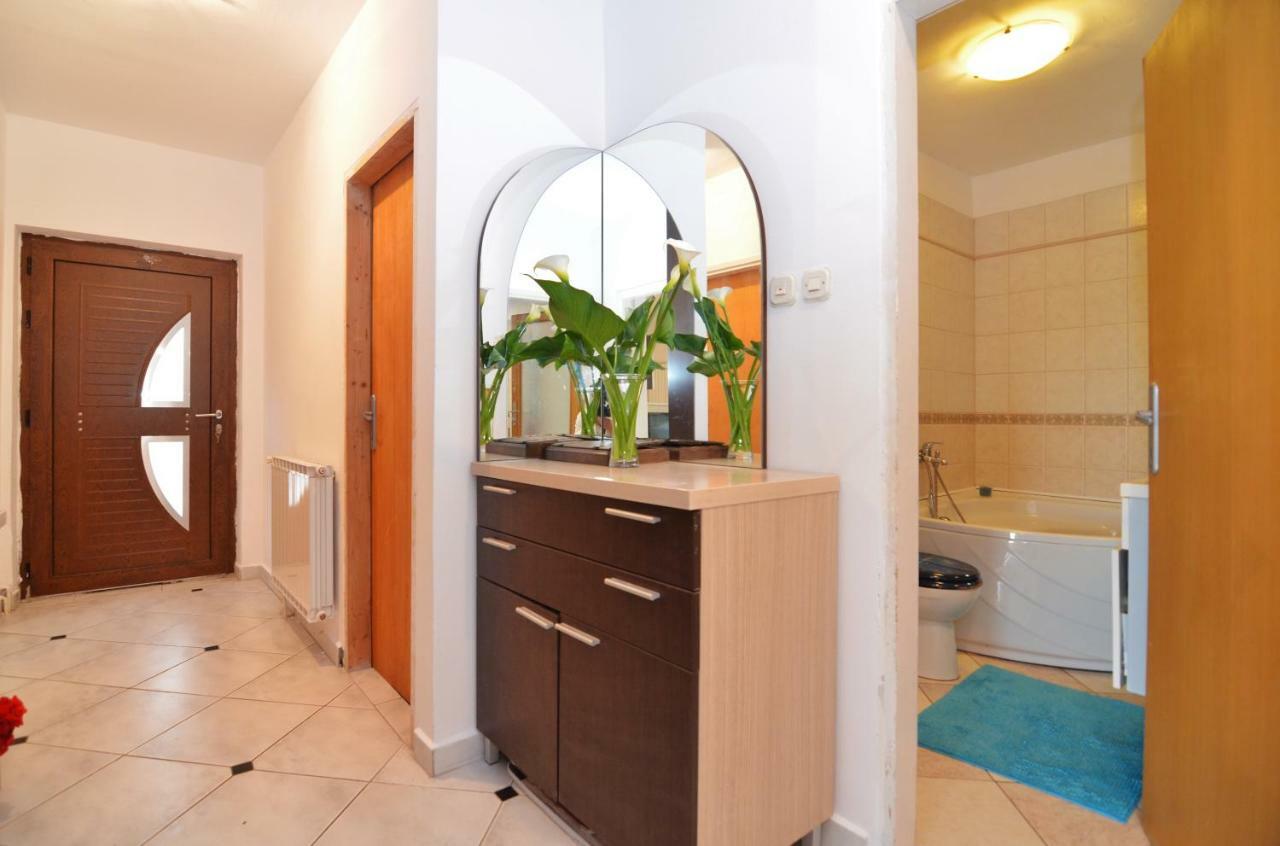 Apartment Tina *